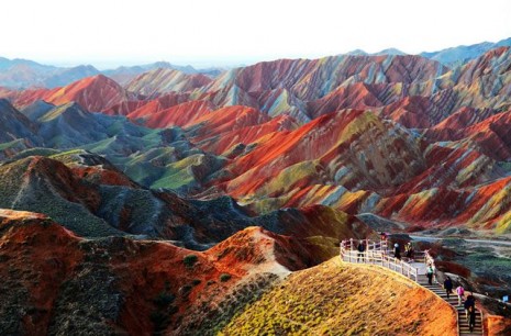 Las montañas del Parque Geológico Zhangye Danxia, en la provincia de Gansu al norte de China,